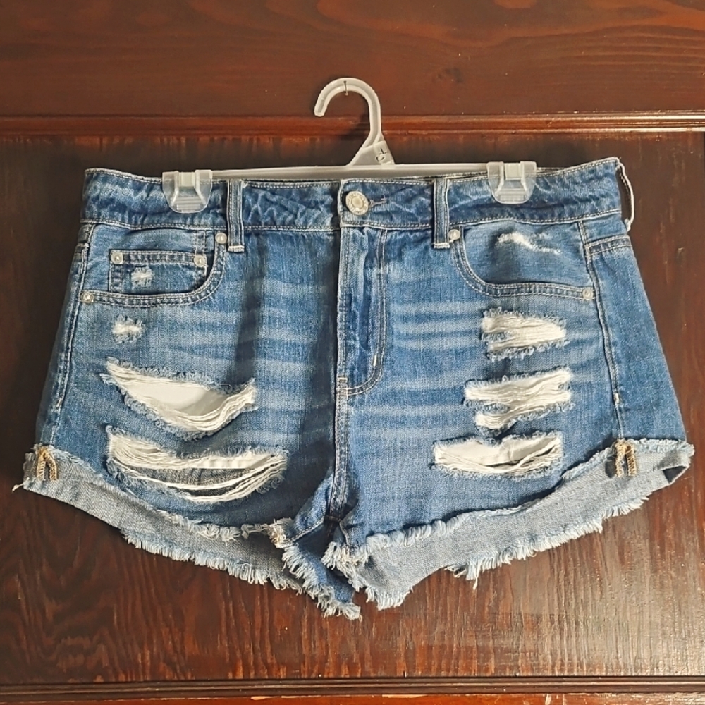 American Eagle Distressed Tomgirl Shortie Denim Shorts - Size 10